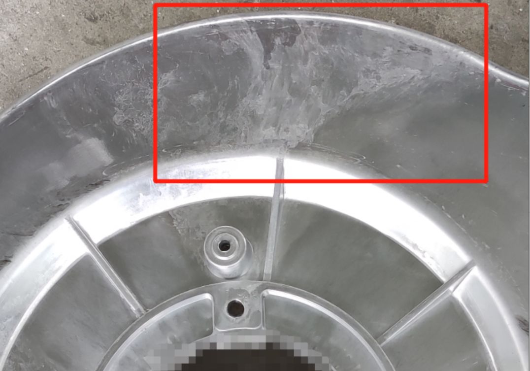 Analysis and Solution of Surface Defects in Aluminum Alloy Die Castings